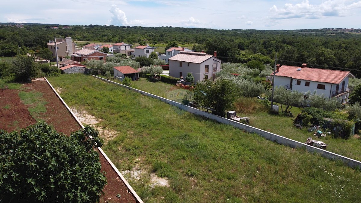 ISTRIA, ST. LOVREČ - Construction land 1313 m2 with project 