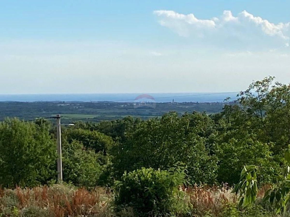 Stavbno zemljišče Višnjan, 893m2