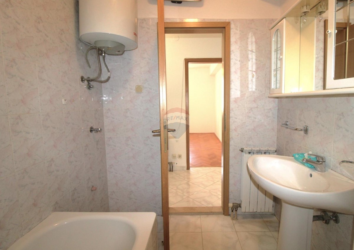 Stanovanje/Apartma Centar, Pula, 74m2