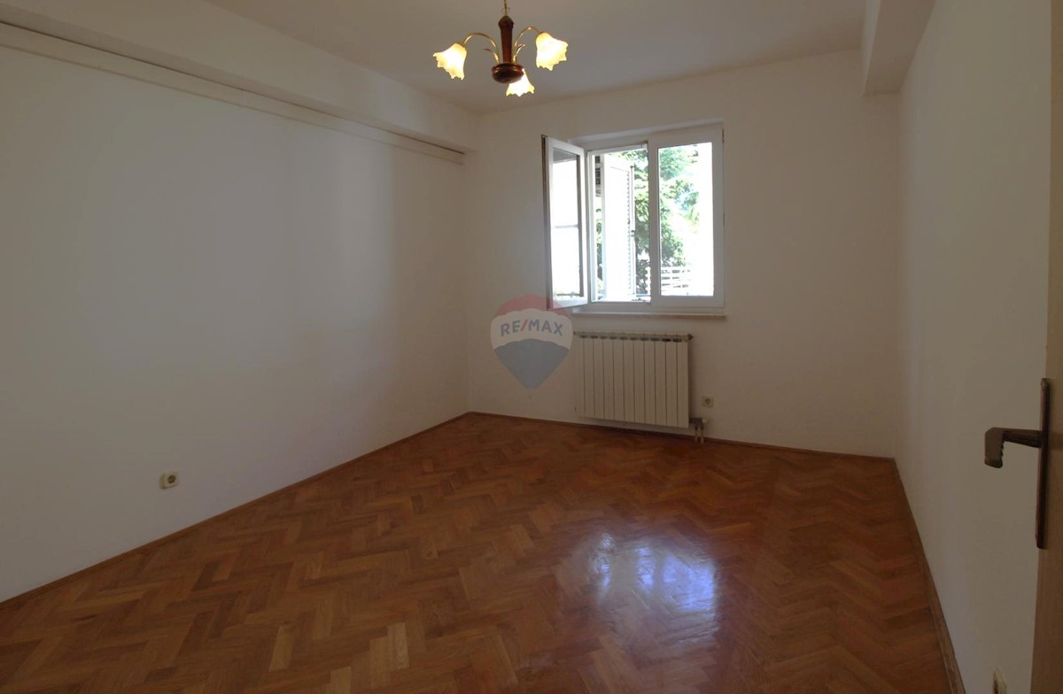 Stanovanje/Apartma Centar, Pula, 74m2