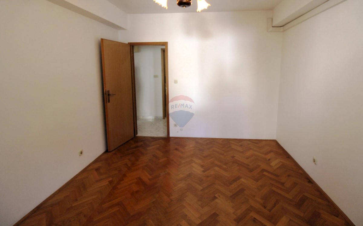 Stanovanje/Apartma Centar, Pula, 74m2