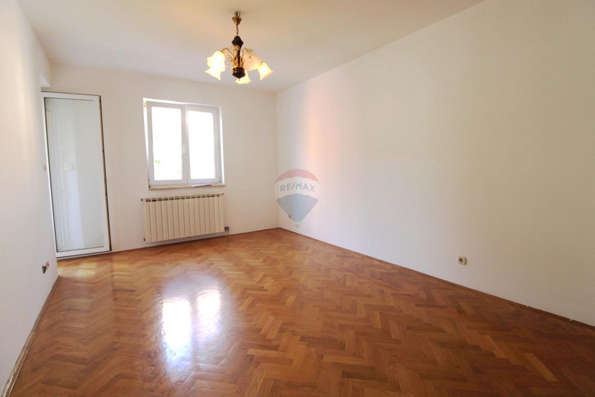 Stanovanje/Apartma Centar, Pula, 74m2