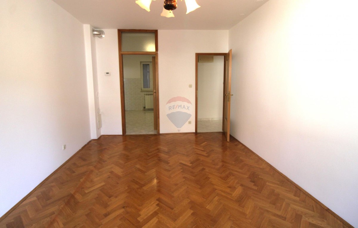 Stanovanje/Apartma Centar, Pula, 74m2