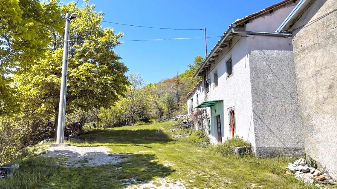 Hiša Slum, Lanišće, 195m2