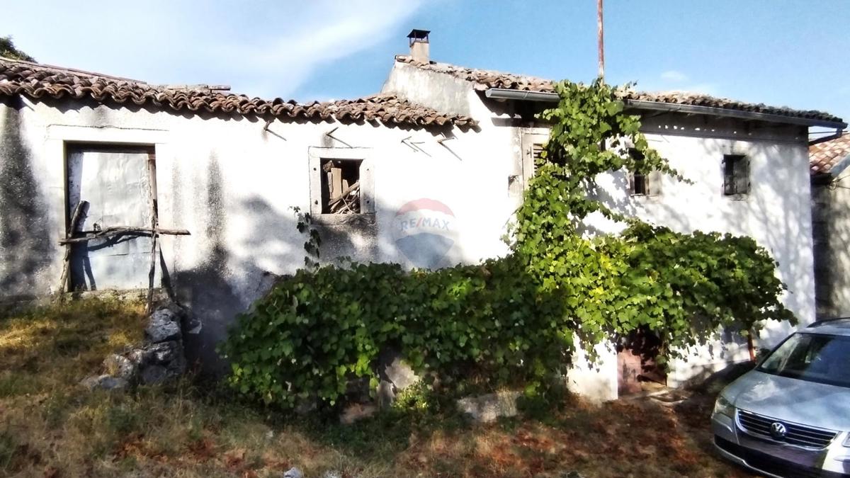 Hiša Slum, Lanišće, 195m2