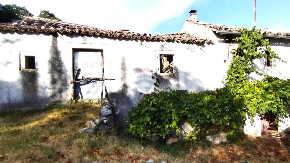 Hiša Slum, Lanišće, 195m2