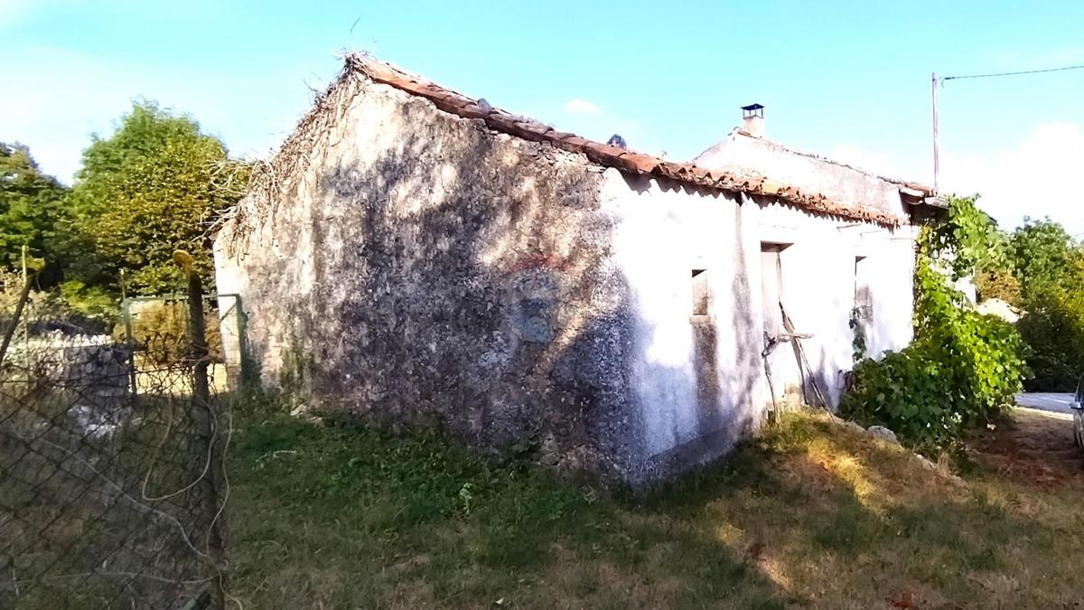 Hiša Slum, Lanišće, 195m2