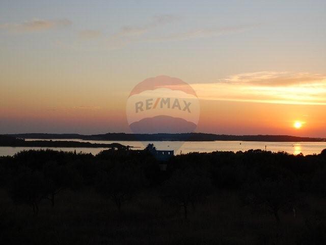 Istra, Štinjan – građevinsko zemljišče, pogled na morje