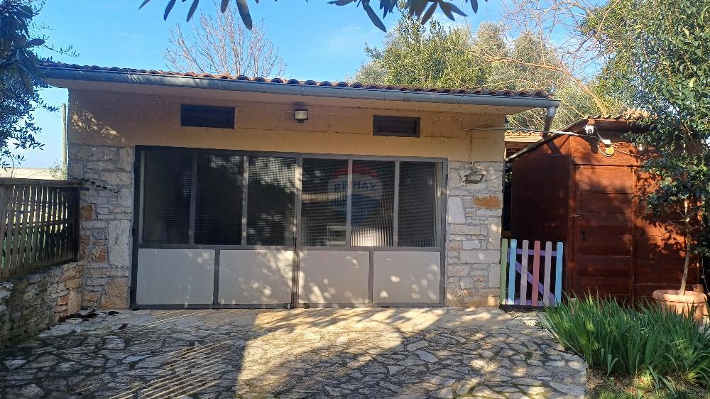 Istra, okolica Pule, urejena kamnita hiša, 144m2