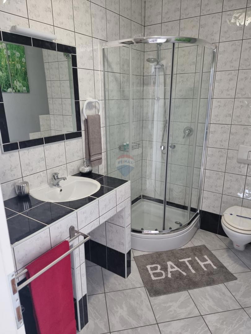 Hiša Šmrika, Kraljevica, 200m2