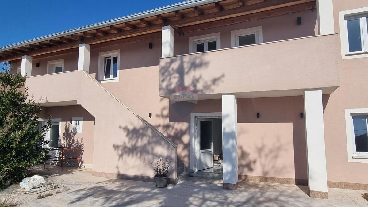 Hiša Medulin, 310m2