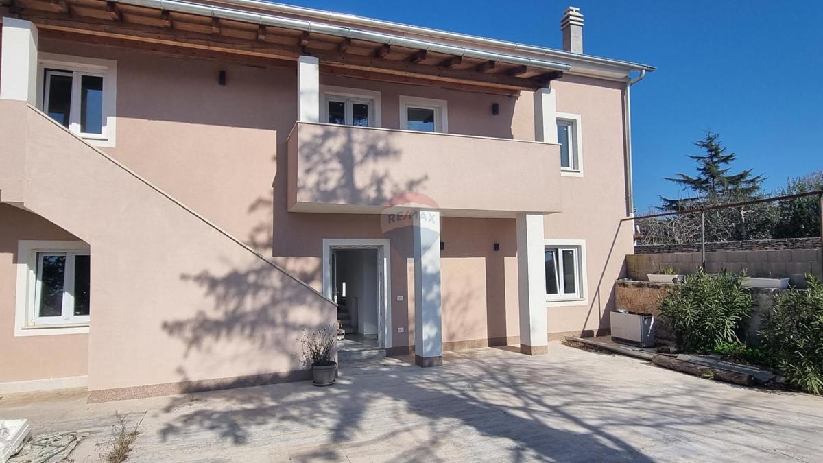 Hiša Medulin, 310m2
