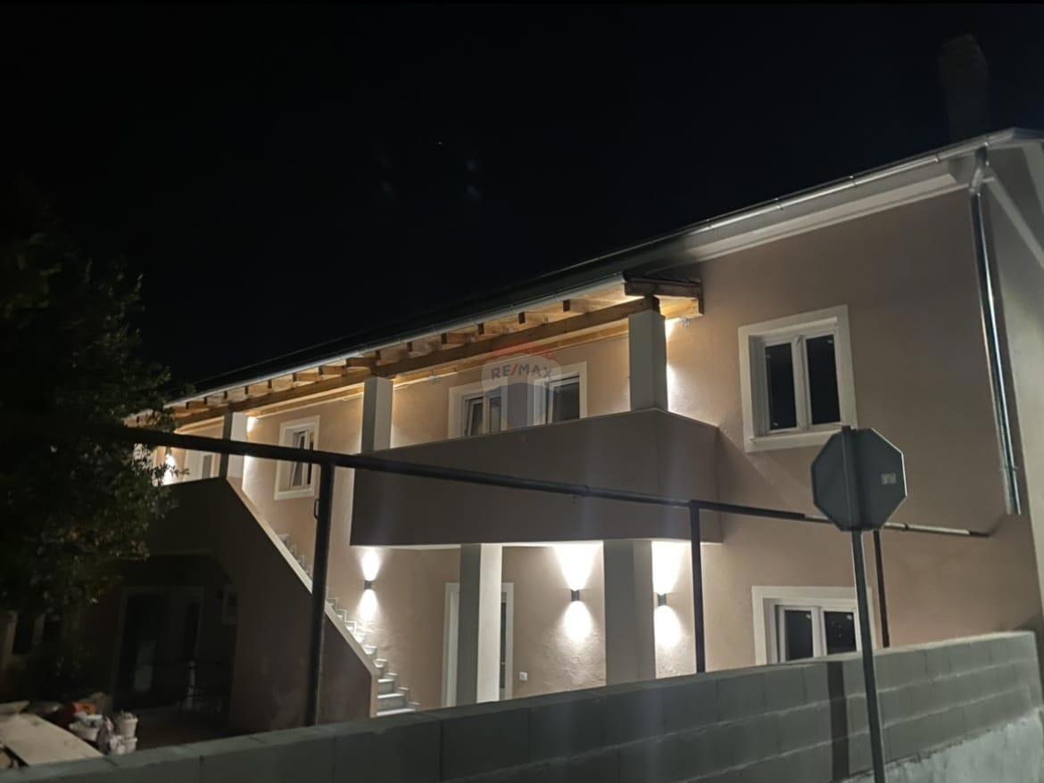 Hiša Medulin, 310m2
