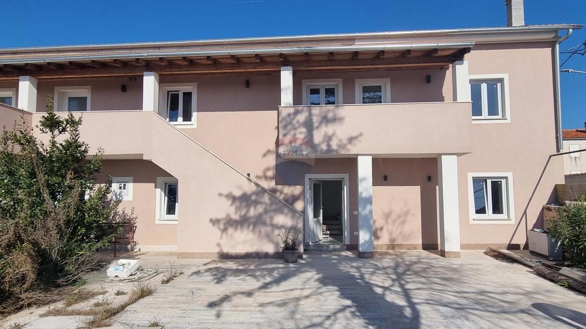 Hiša Medulin, 310m2