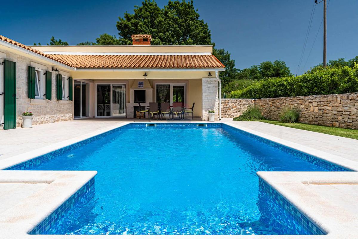 ISTRIA, LABIN - Excellent holiday home with swimming pool