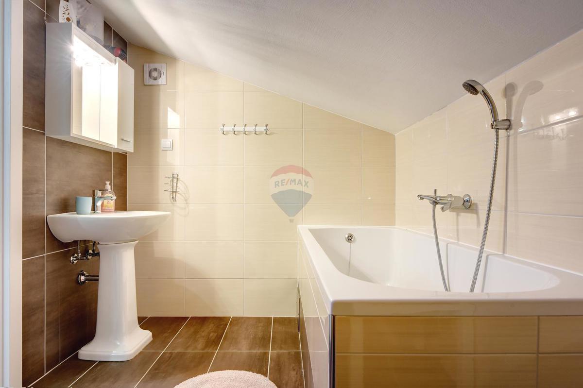 Stanovanje/Apartma Ližnjan, 76,16m2