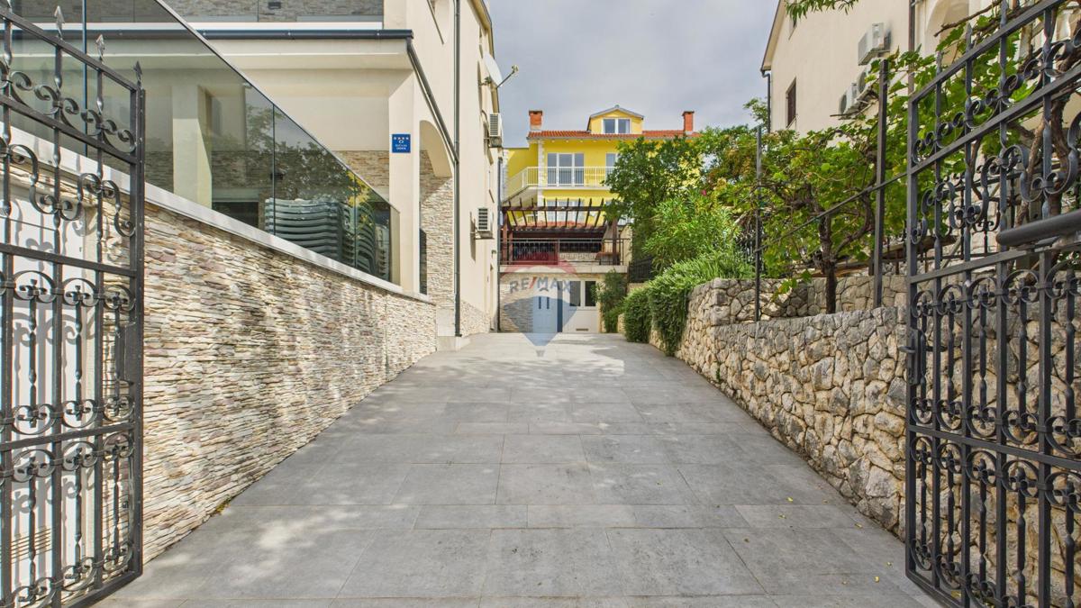 Hiša Novi Vinodolski, 210m2