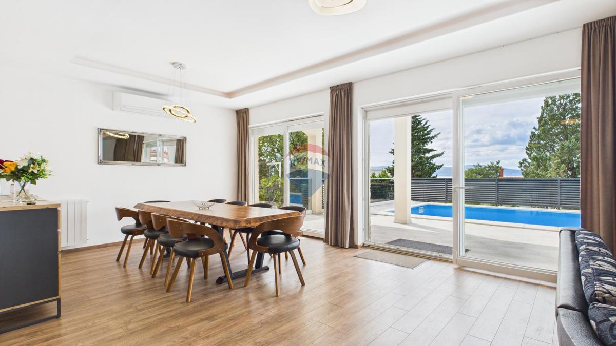 Hiša Novi Vinodolski, 210m2