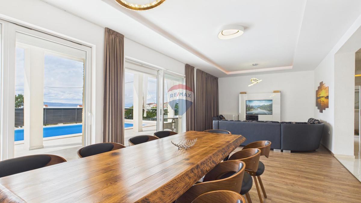 Hiša Novi Vinodolski, 210m2