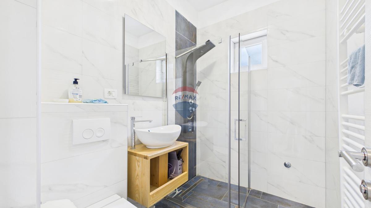 Hiša Novi Vinodolski, 210m2