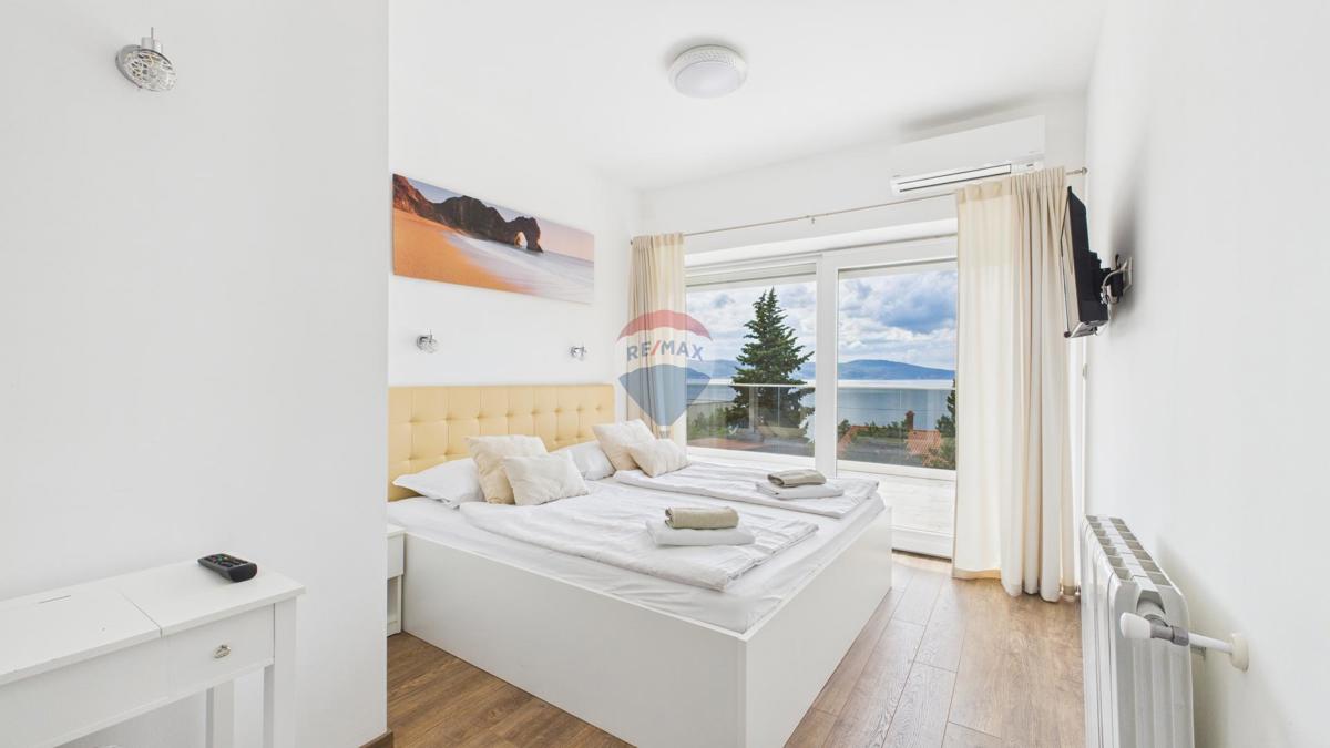 Hiša Novi Vinodolski, 210m2