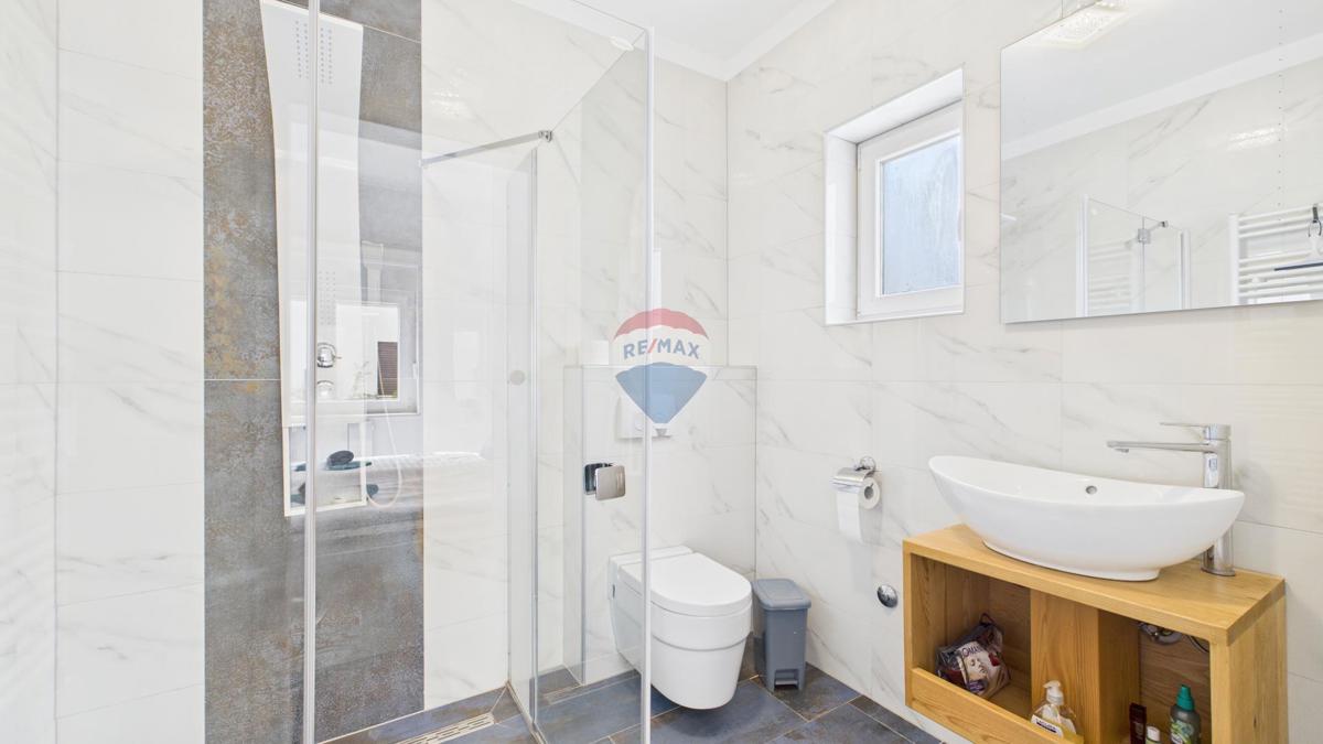 Hiša Novi Vinodolski, 210m2