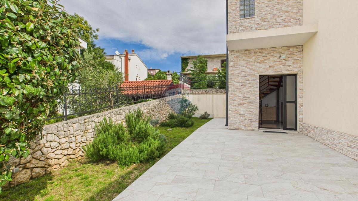 Hiša Novi Vinodolski, 210m2