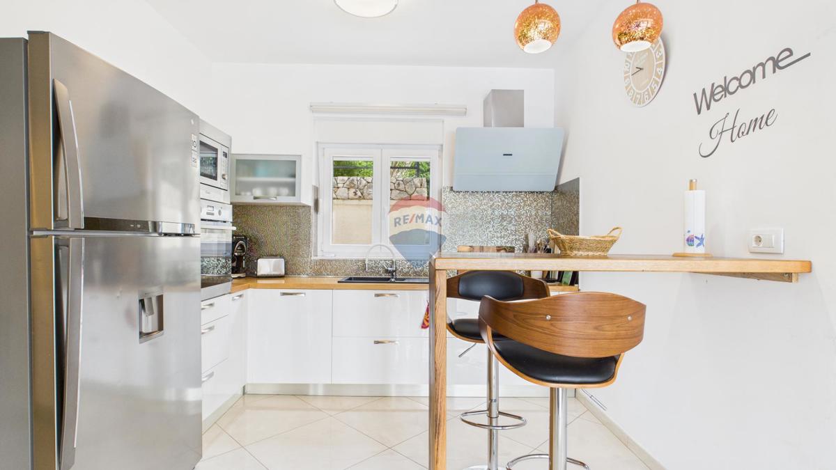 Hiša Novi Vinodolski, 210m2