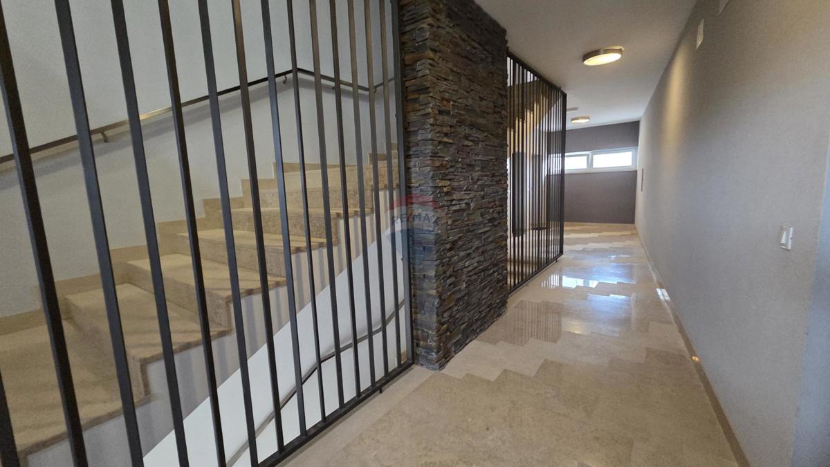 Stanovanje/Apartma Peroj, Vodnjan, 167,05m2