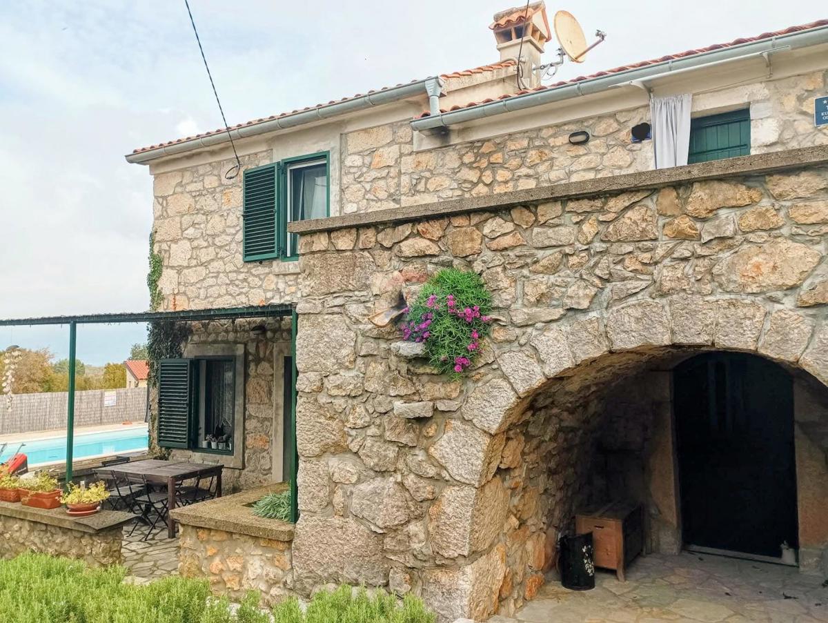 Hiša Malinska, Malinska-Dubašnica, 100m2