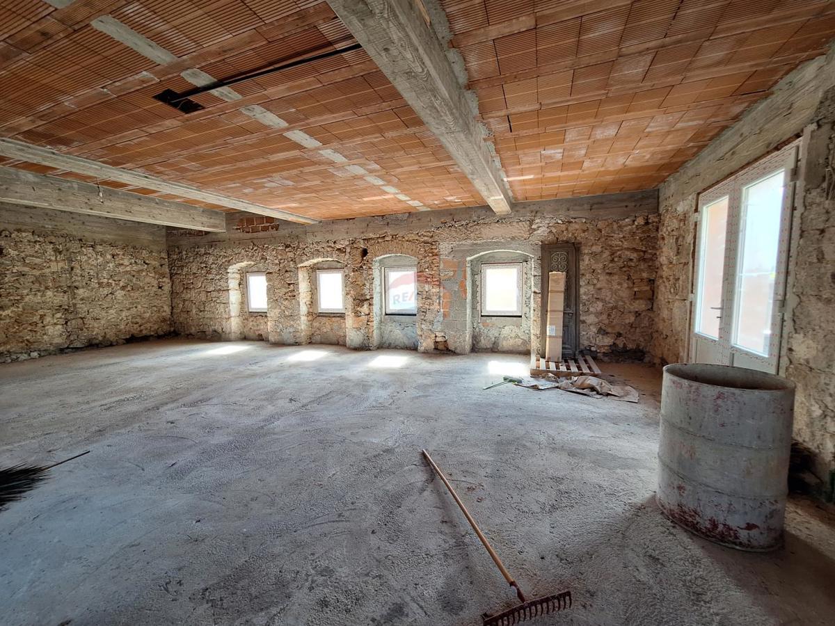 Hiša Kastav, 300m2