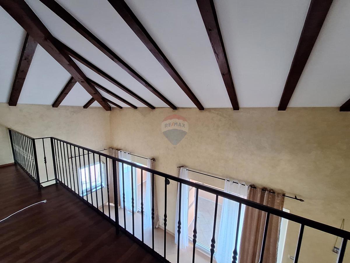 Hiša Kastav, 300m2