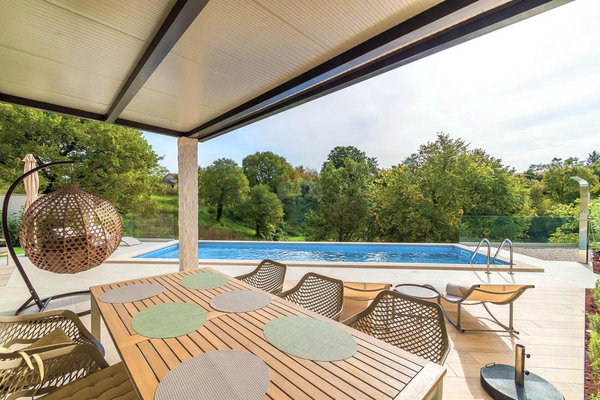 ISTRIA, SVETVINČENAT – Modern Semi-Detached House with Pool