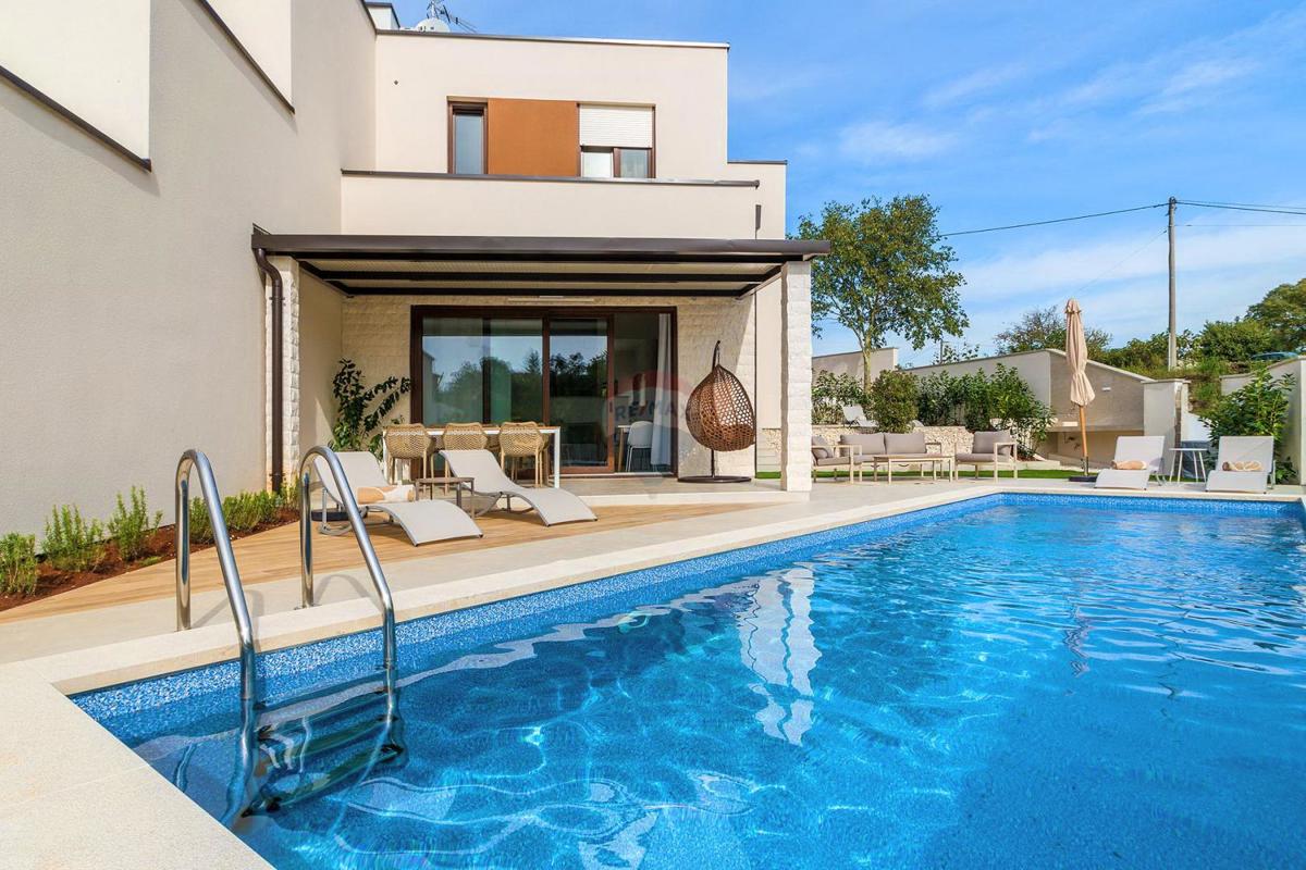 ISTRIA, SVETVINČENAT – Modern Semi-Detached House with Pool