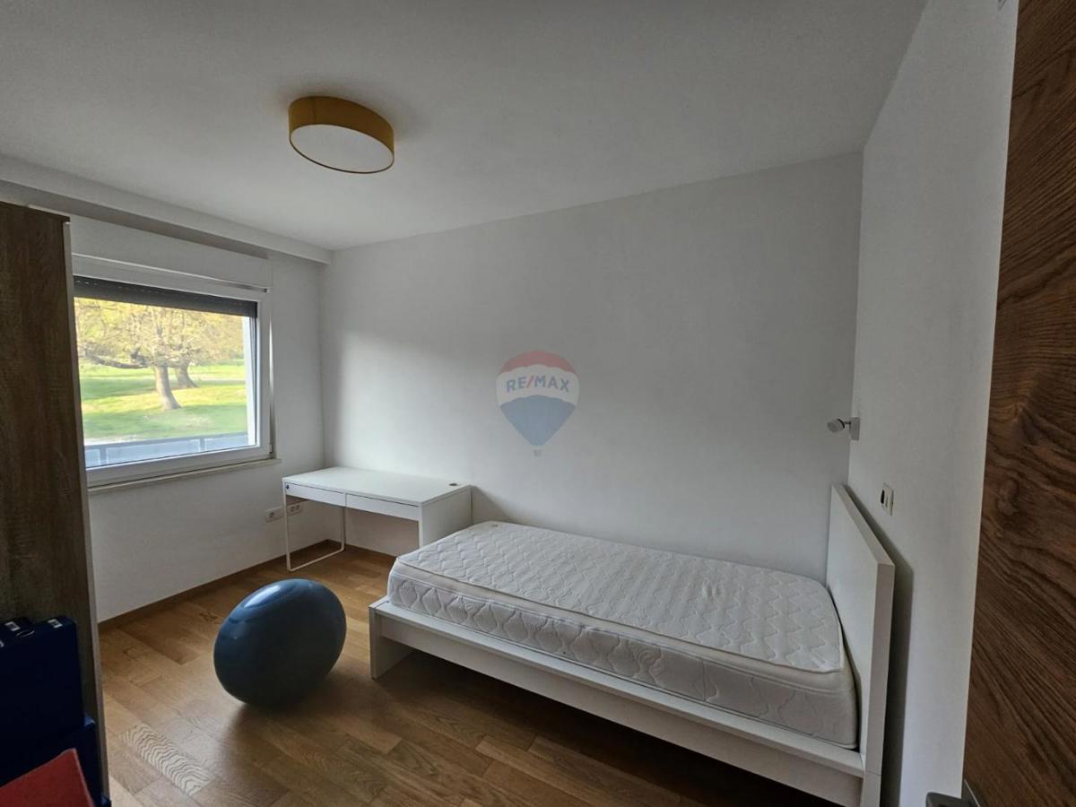 Hiša okolica Pule, Pula, 250m2