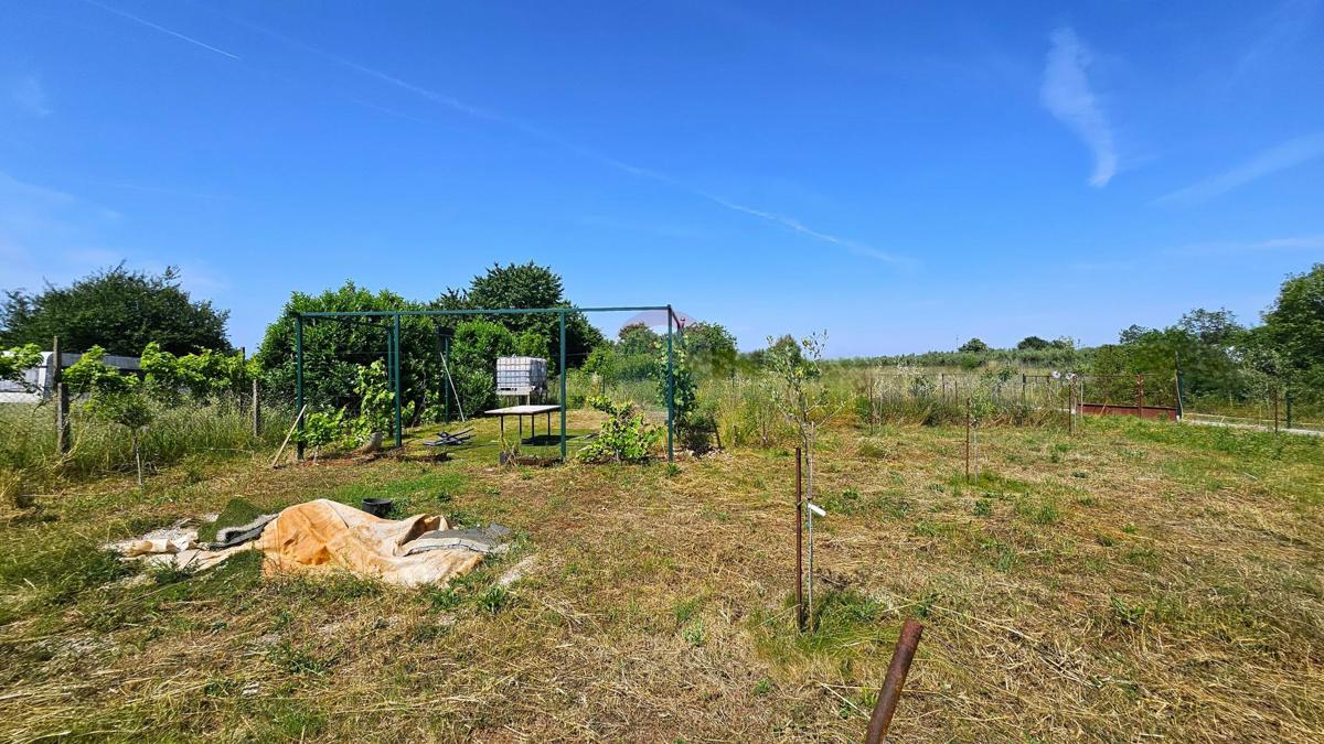 Stavbno zemljišče Umag, 500m2