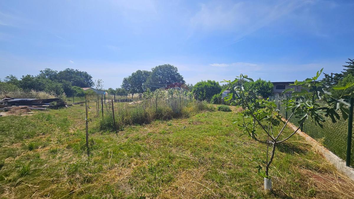 Stavbno zemljišče Umag, 500m2