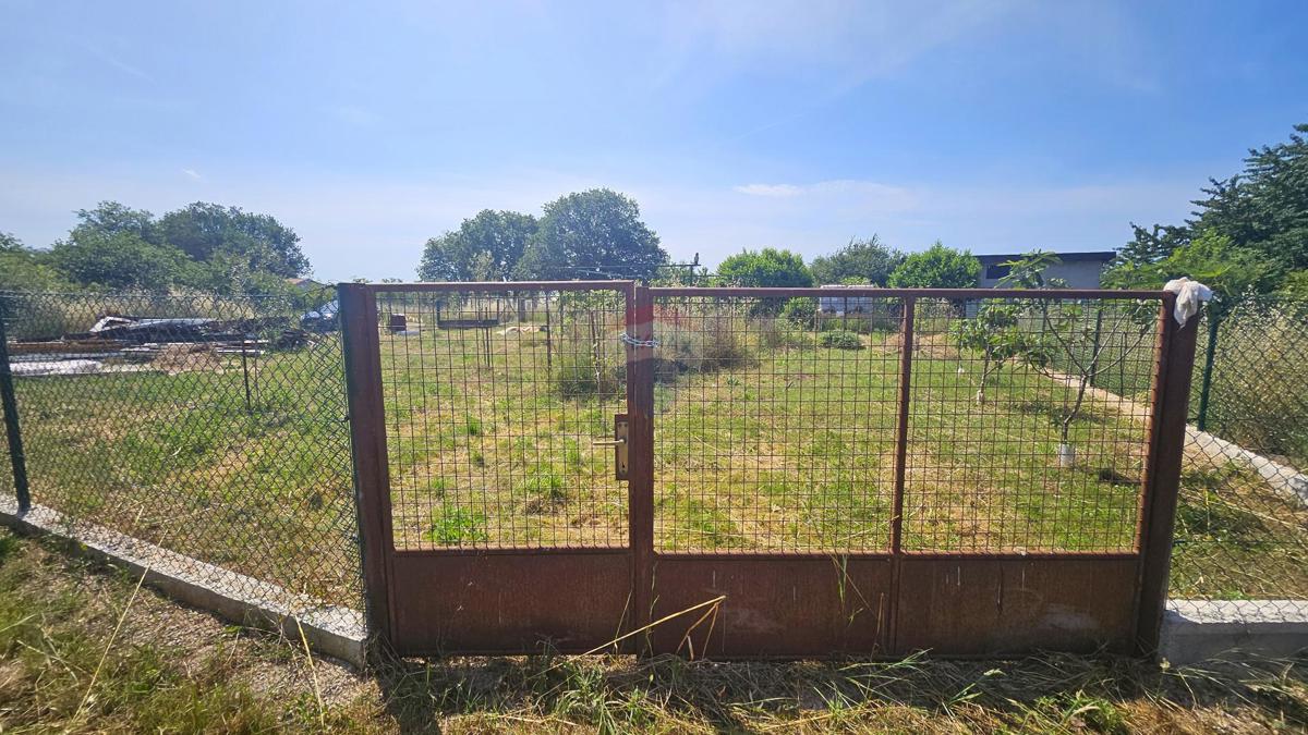 Stavbno zemljišče Umag, 500m2