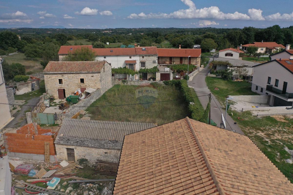 Stavbno zemljišče Kanfanar, 572m2