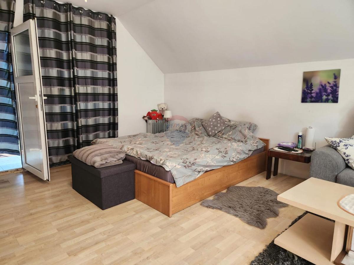 Hiša Vukomerić, Velika Gorica - Okolica, 75m2