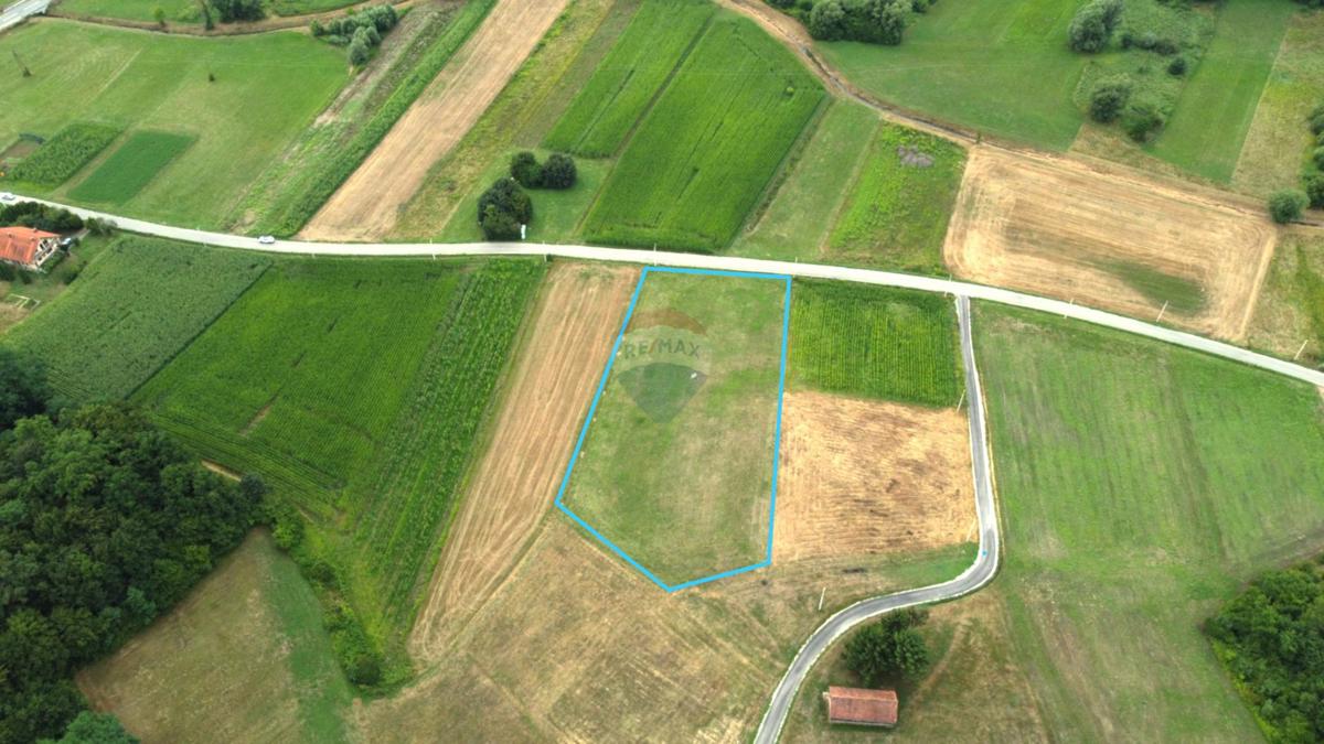 Stavbno zemljišče Mala Erpenja, Krapinske Toplice, 4.999m2