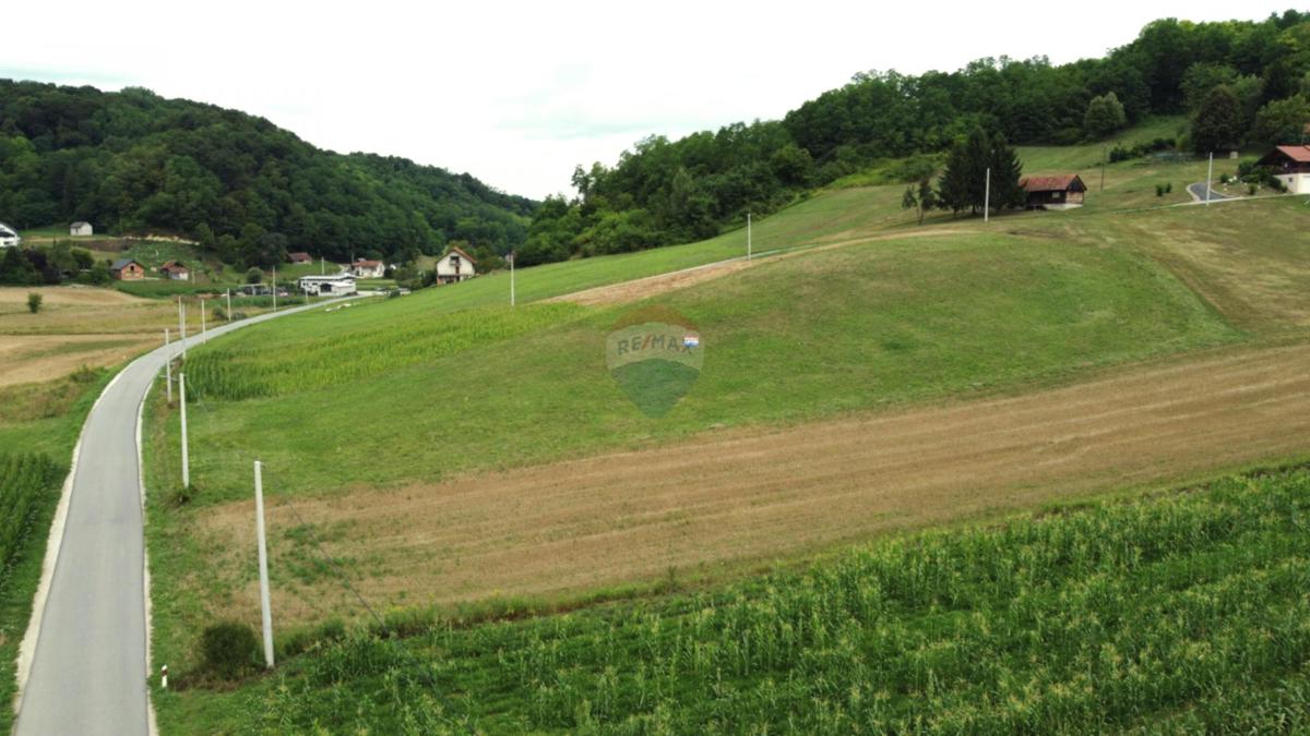 Stavbno zemljišče Mala Erpenja, Krapinske Toplice, 4.999m2