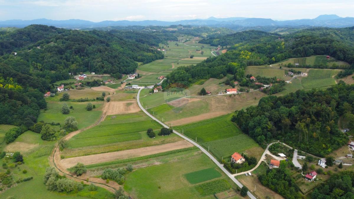 Stavbno zemljišče Mala Erpenja, Krapinske Toplice, 4.999m2
