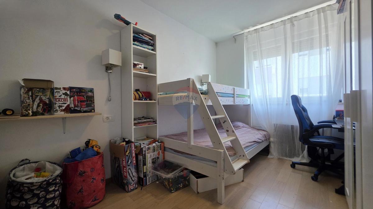  Istra, Novigrad – Prostorno družinsko stanovanje z razgledom na morje