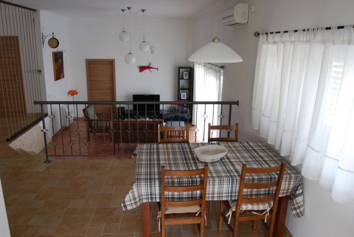 Hiša Nova Veruda, Pula, 200m2