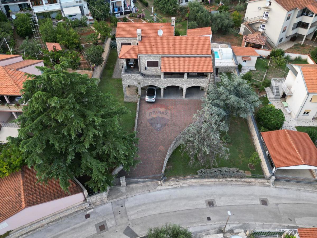 Hiša Nova Veruda, Pula, 200m2
