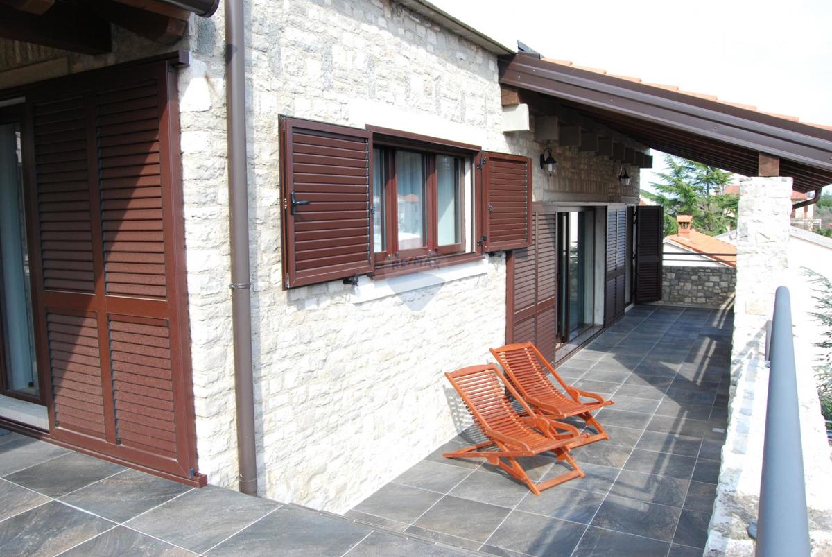 Hiša Nova Veruda, Pula, 200m2