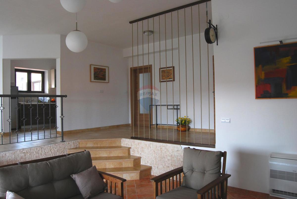 Hiša Nova Veruda, Pula, 200m2