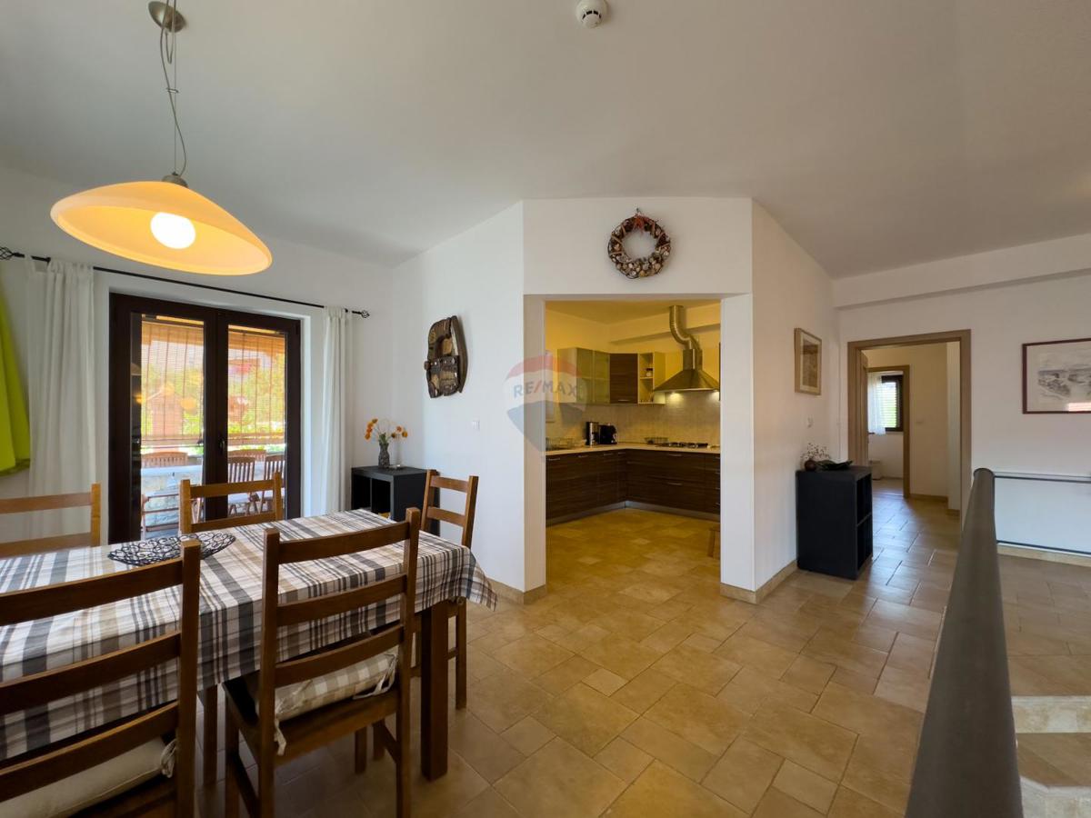Hiša Nova Veruda, Pula, 200m2