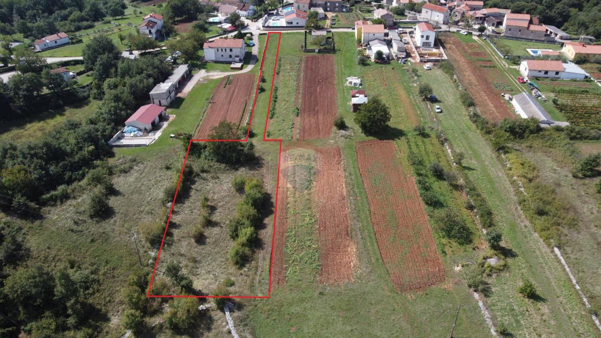 Stavbno zemljišče Štokovci, Svetvinčenat, 1.767m2